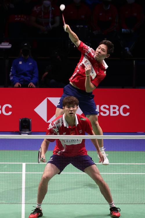 中国羽毛球员vs日本