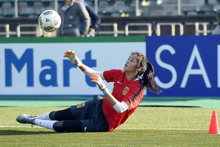 赵丽娜vs日本女足比赛的相关图片